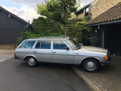 Mercedes 230 TE 2,3 stc. Benzin modelår 1985 km 235000 Champagnemetal service ok full, ABS, Automatg