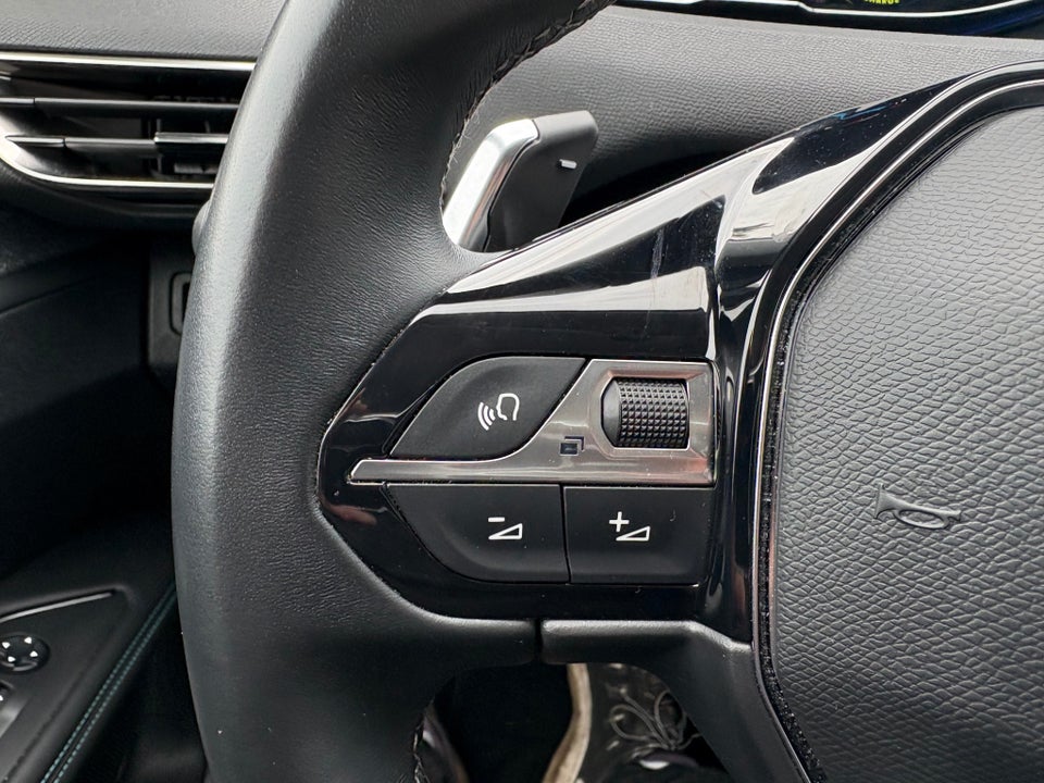 Peugeot 3008 1,6 Hybrid Allure Pack Limited EAT8 5d