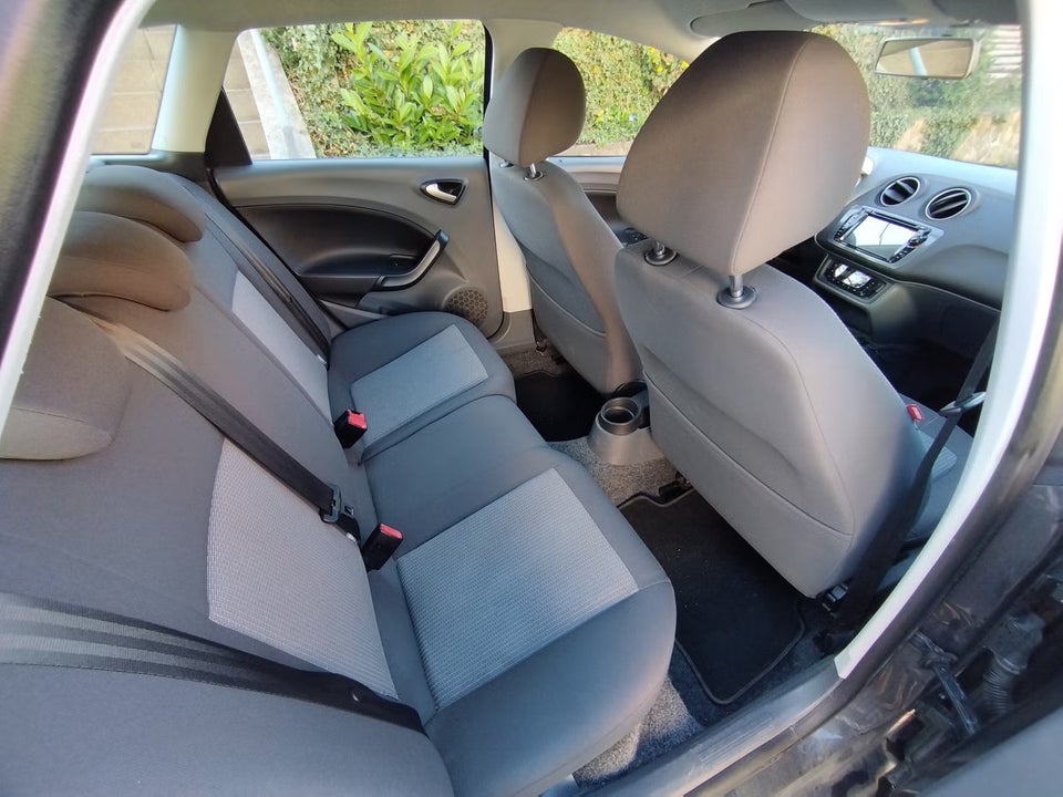 Seat Ibiza 1,4 16V Reference ST 5d