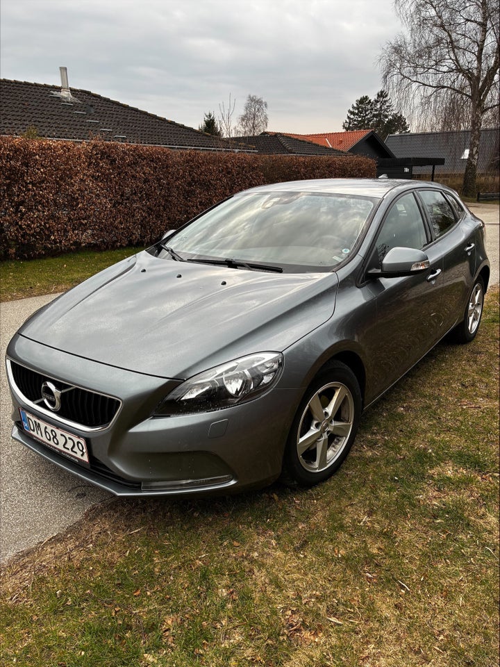 Volvo V40 2,0 D2 120 Kinetic 5d
