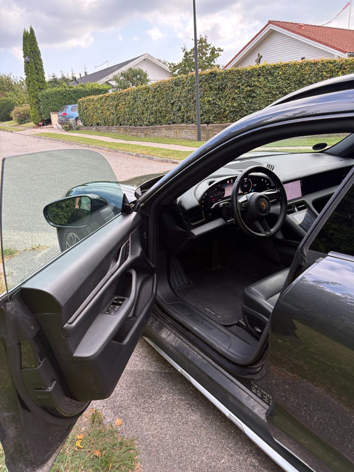 Porsche Taycan 4 Performance+ Cross Turismo 5d