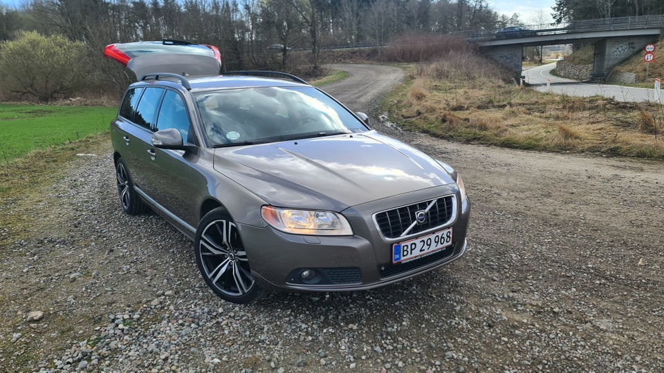 Volvo V70 3,0 T6 aut. AWD 5d