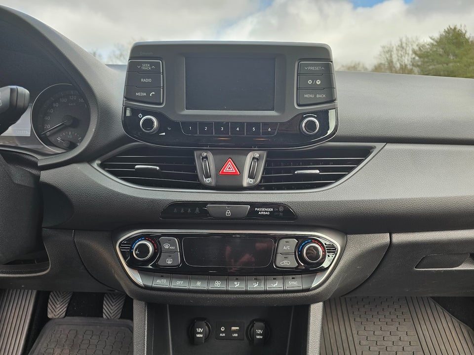 Hyundai i30 1,0 T-GDi Life+ 5d