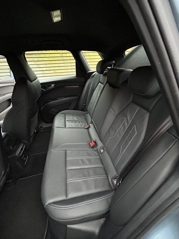 Audi Q4 e-tron 50 S-line quattro 5d