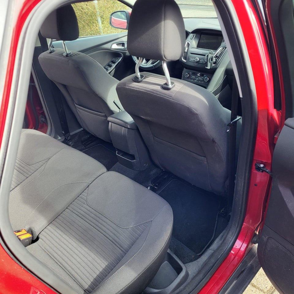 Ford Focus 1,0 SCTi 125 Titanium stc. 5d