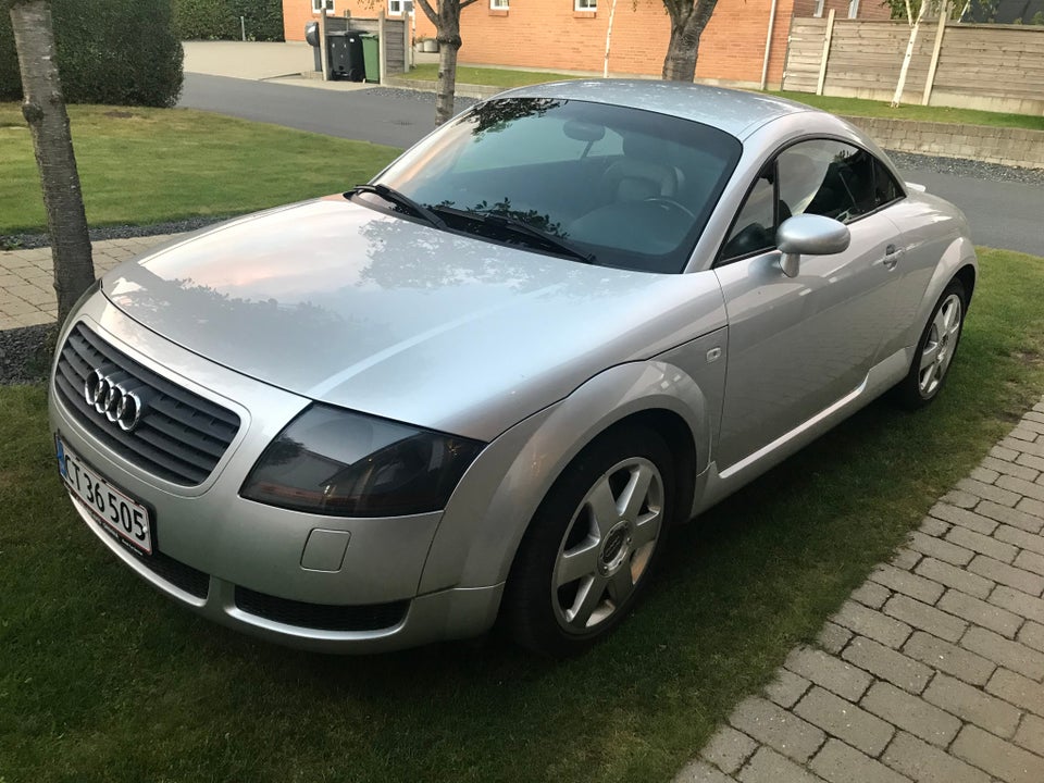 Audi TT 1,8 T 180 Coupé 2d