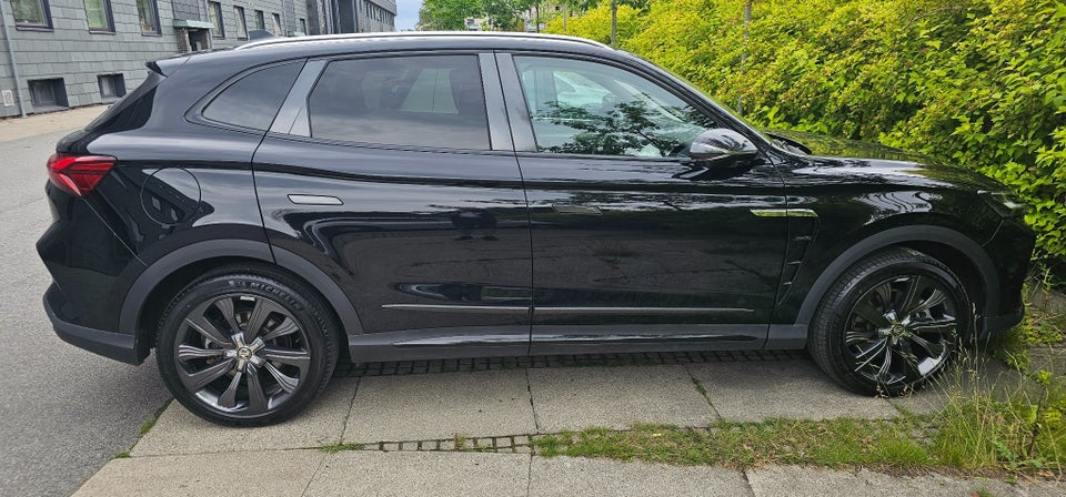 MG Marvel R Performance 5d