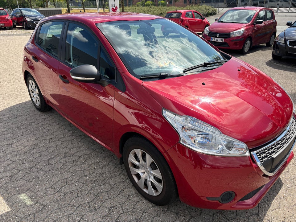 Peugeot 208 1,0 VTi Access 5d