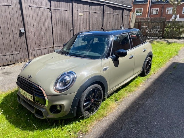 MINI Cooper 1,5 Essential 5d
