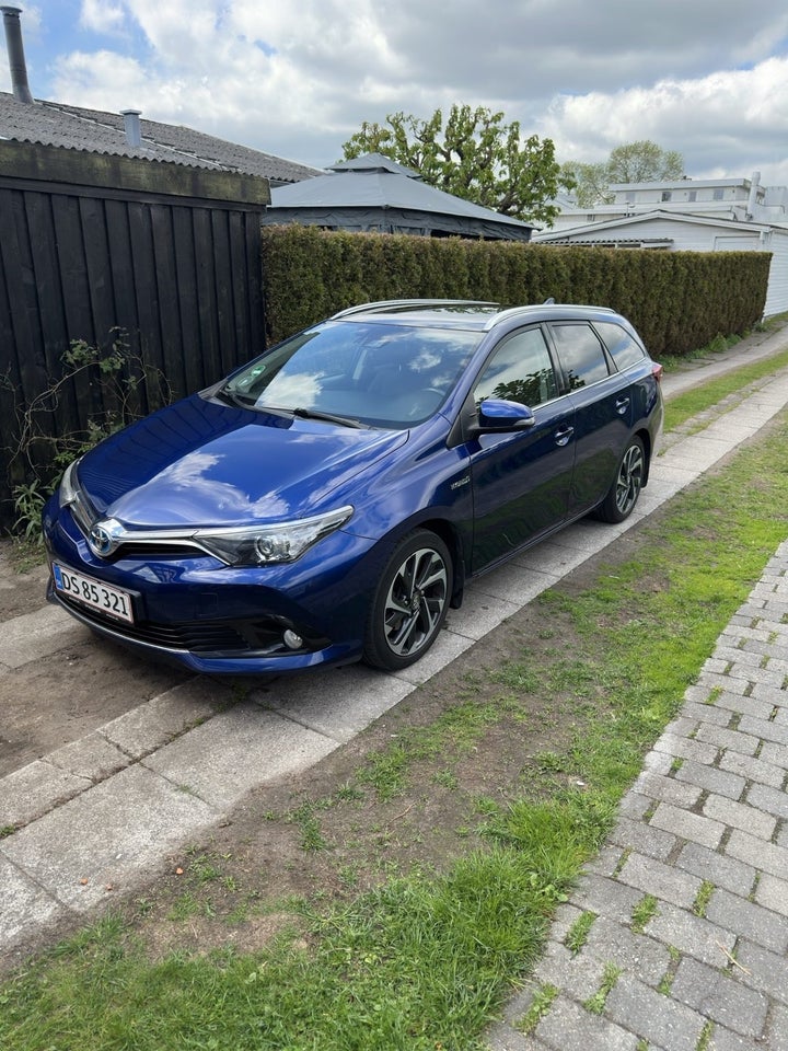 Toyota Auris 1,8 Hybrid H2 Touring Sports CVT 5d