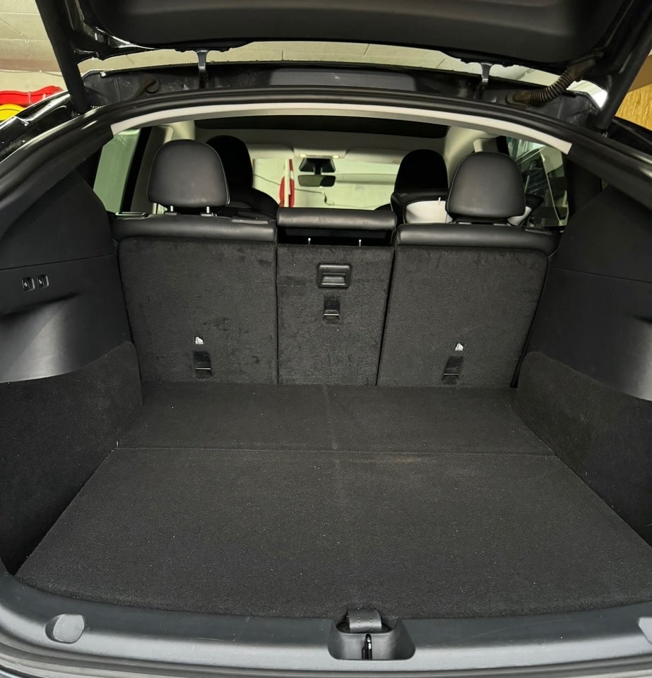 Tesla Model Y Long Range RWD 5d