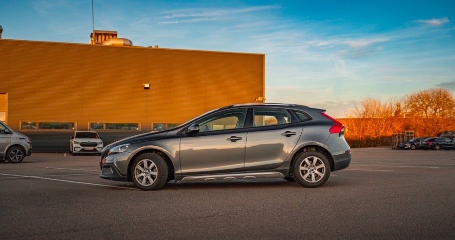 Volvo V40 CC 1,6 D2 115 Kinetic 5d