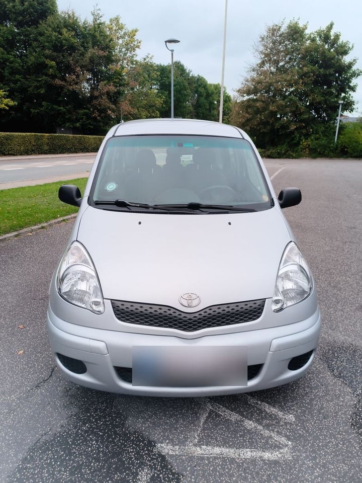 Toyota Yaris Verso 1,3 Terra aut. 5d