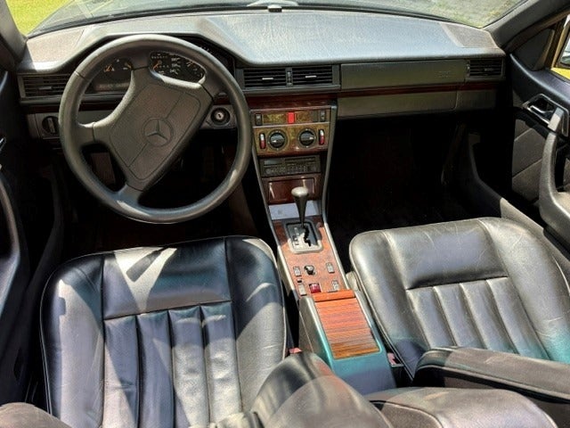 Mercedes E200 2,0 Cabriolet 2d