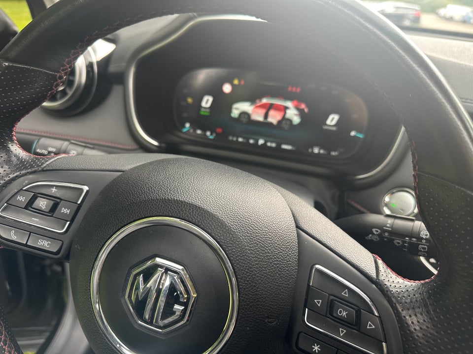 MG EHS 1,5 PHEV Luxury 5d