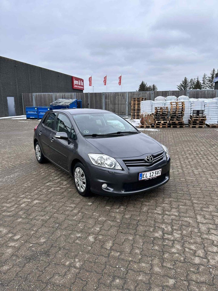 Toyota Auris 1,6 T2 5d