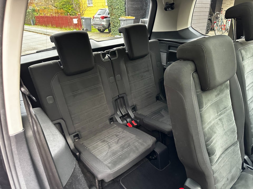 VW Touran 2,0 TDi 190 Highline DSG 7prs 5d