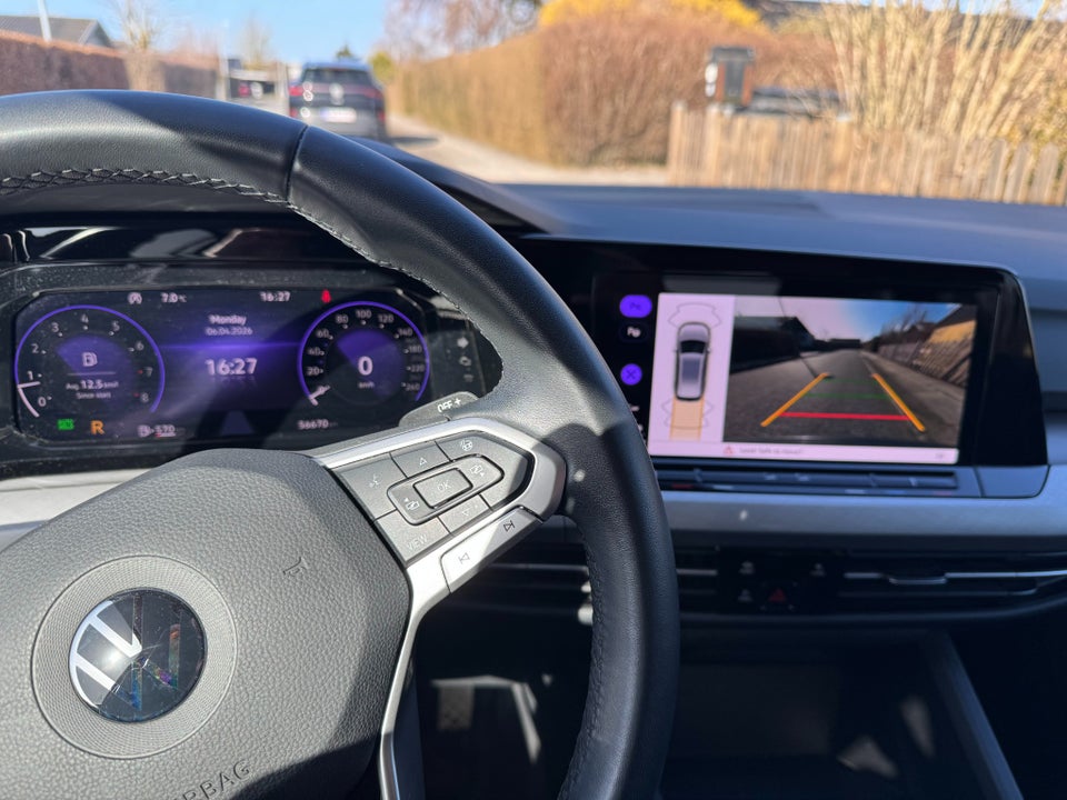 VW Golf VIII 1,5 eTSi 130 Life Variant DSG 5d