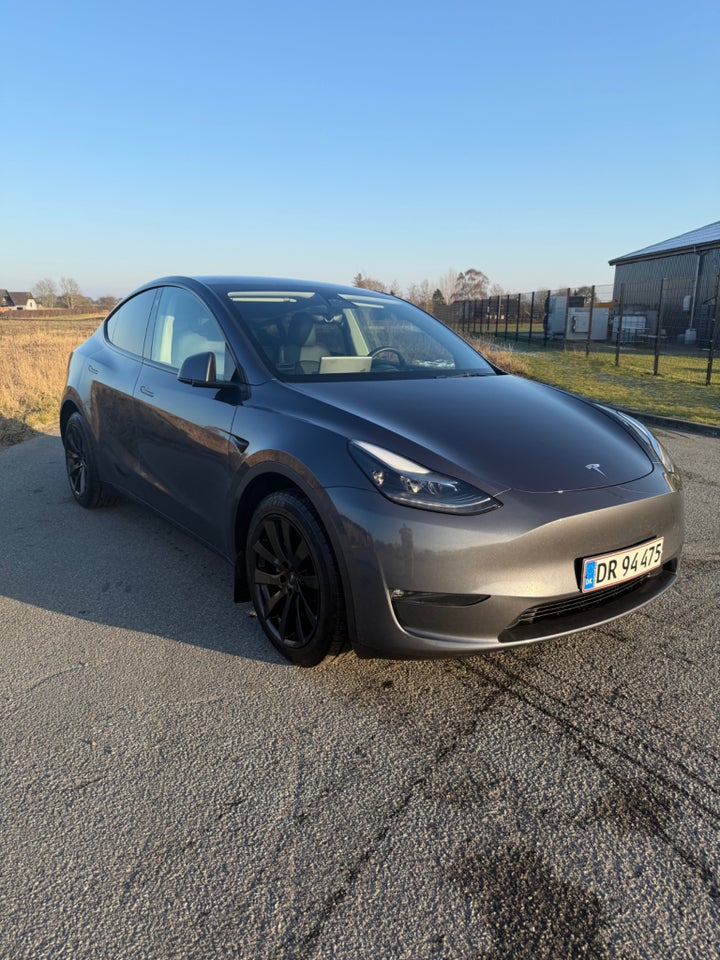 Tesla Model Y Long Range AWD 5d
