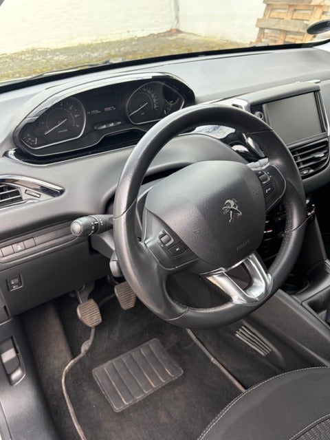 Peugeot 208 1,2 VTi 82 Spirit Comfort 5d