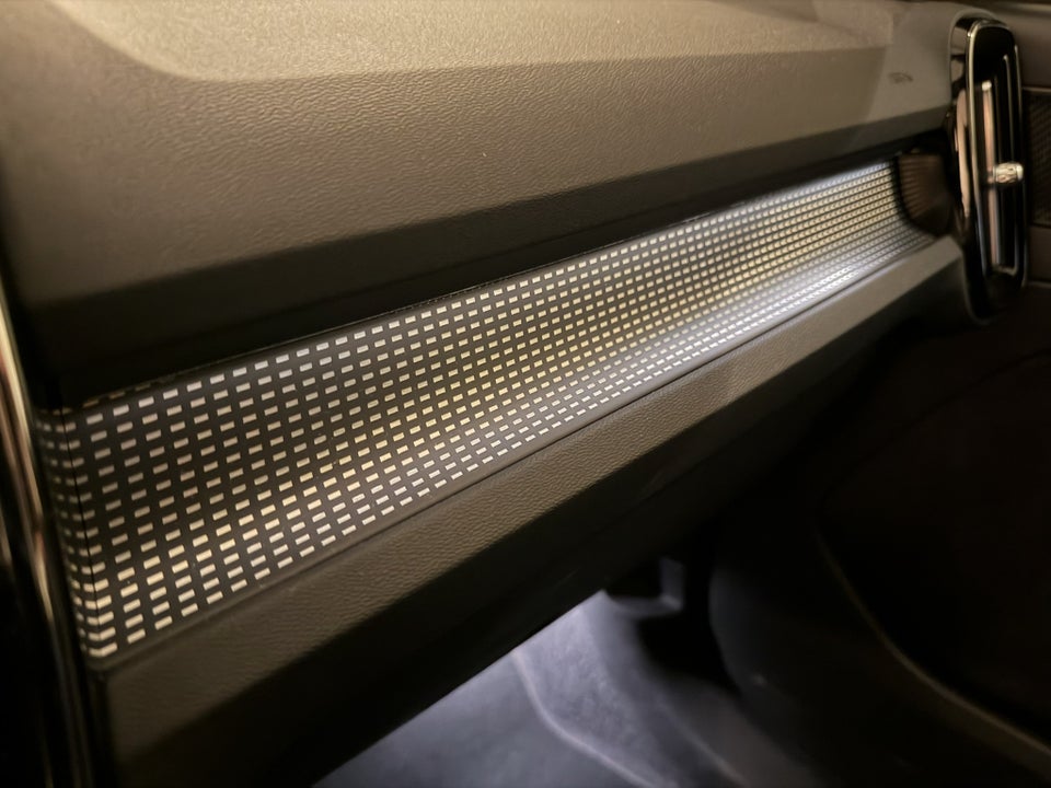 Volvo XC40 P6 ReCharge Pro 5d