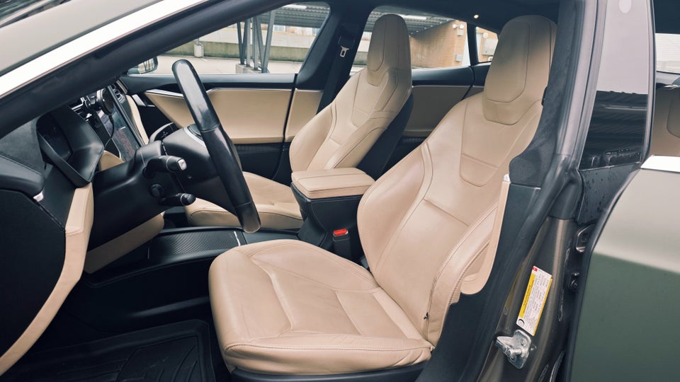 Tesla Model S 90D 5d