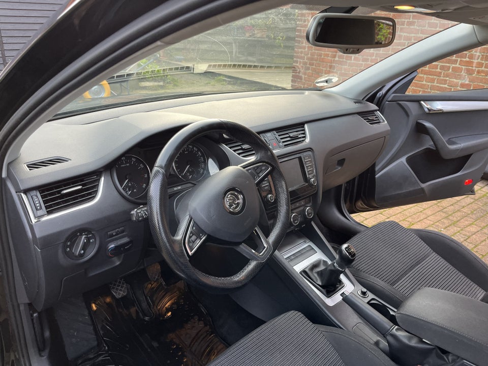 Skoda Octavia 1,2 TSi 110 Tour de France 5d