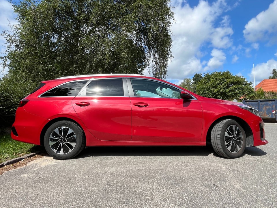 Kia Ceed 1,6 PHEV Upgrade Intro SW DCT 5d