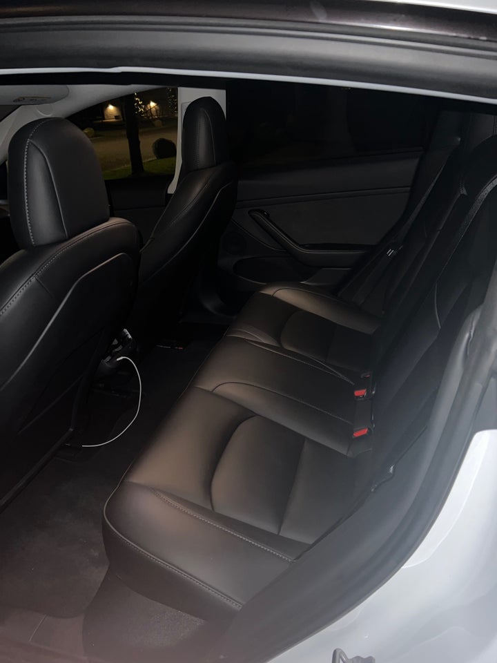 Tesla Model 3 RWD 4d