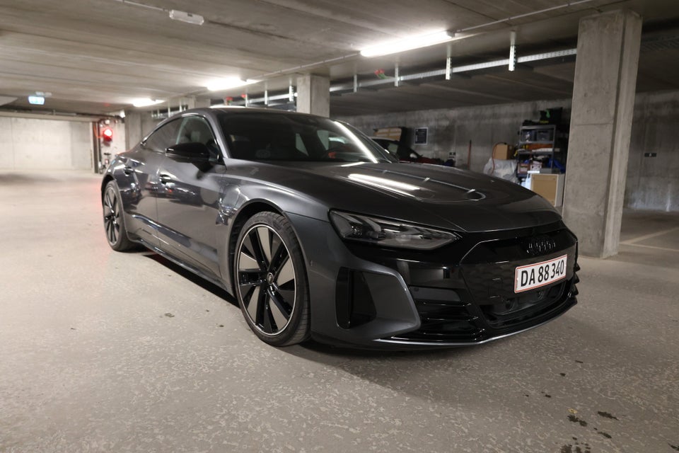 Audi e-tron GT quattro 4d