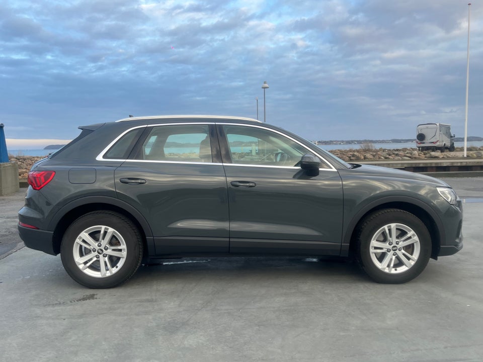 Audi Q3 45 TFSi e Attitude plus S-tr. 5d