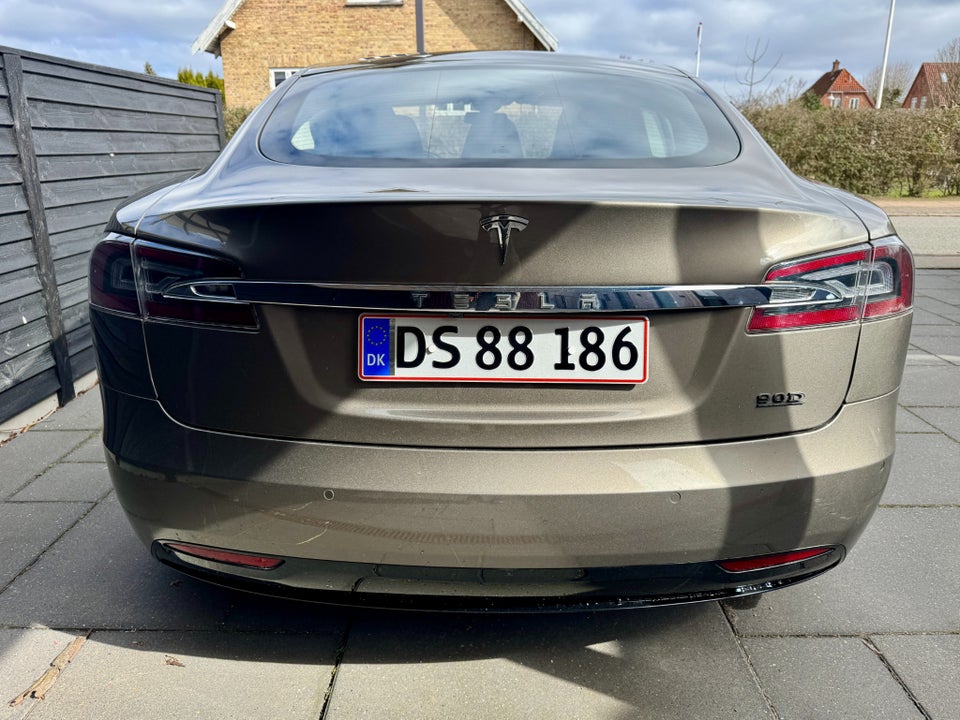 Tesla Model S 90D 5d