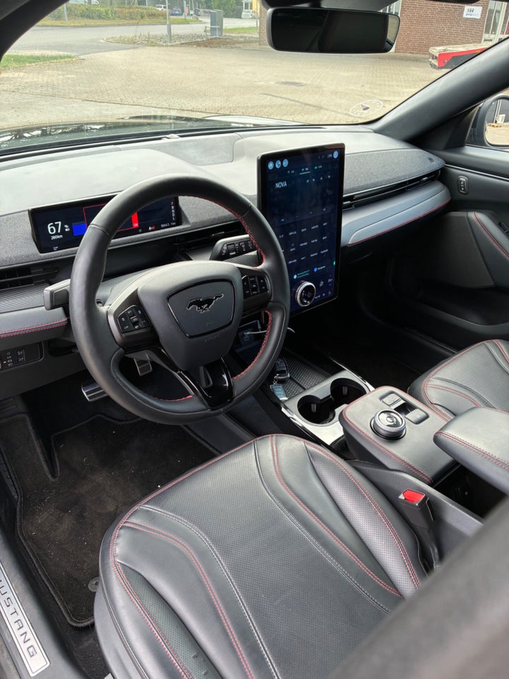 Ford Mustang Mach-E 98 Extended Range AWD 5d