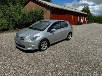 Toyota Auris 1,4 D-4D T2 5d