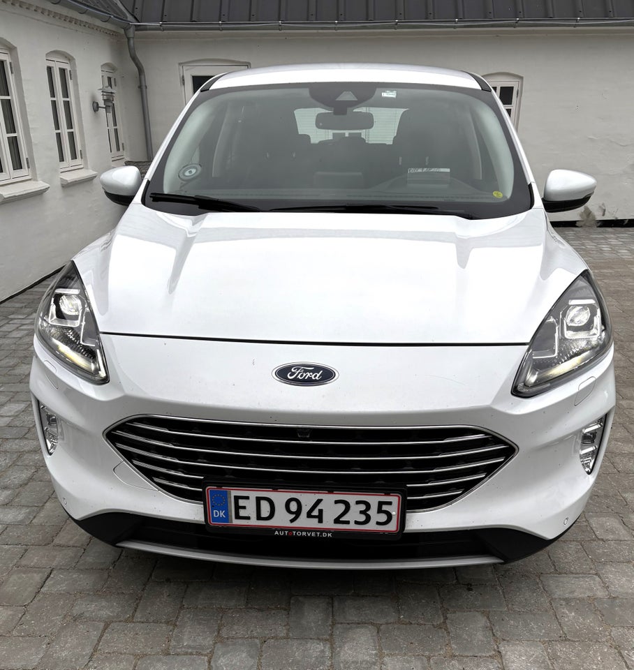Ford Kuga 2,5 PHEV Titanium CVT 5d