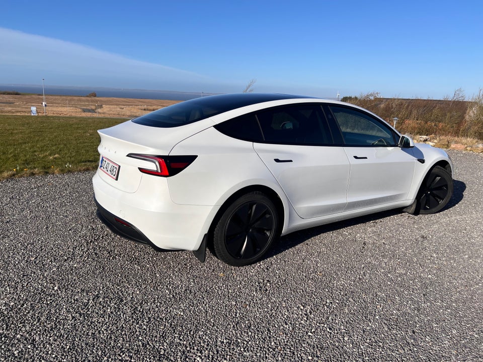 Tesla Model 3 RWD 4d