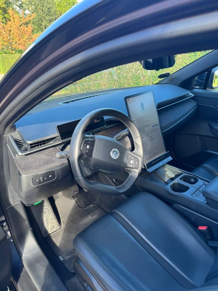 Fisker Ocean One 5d