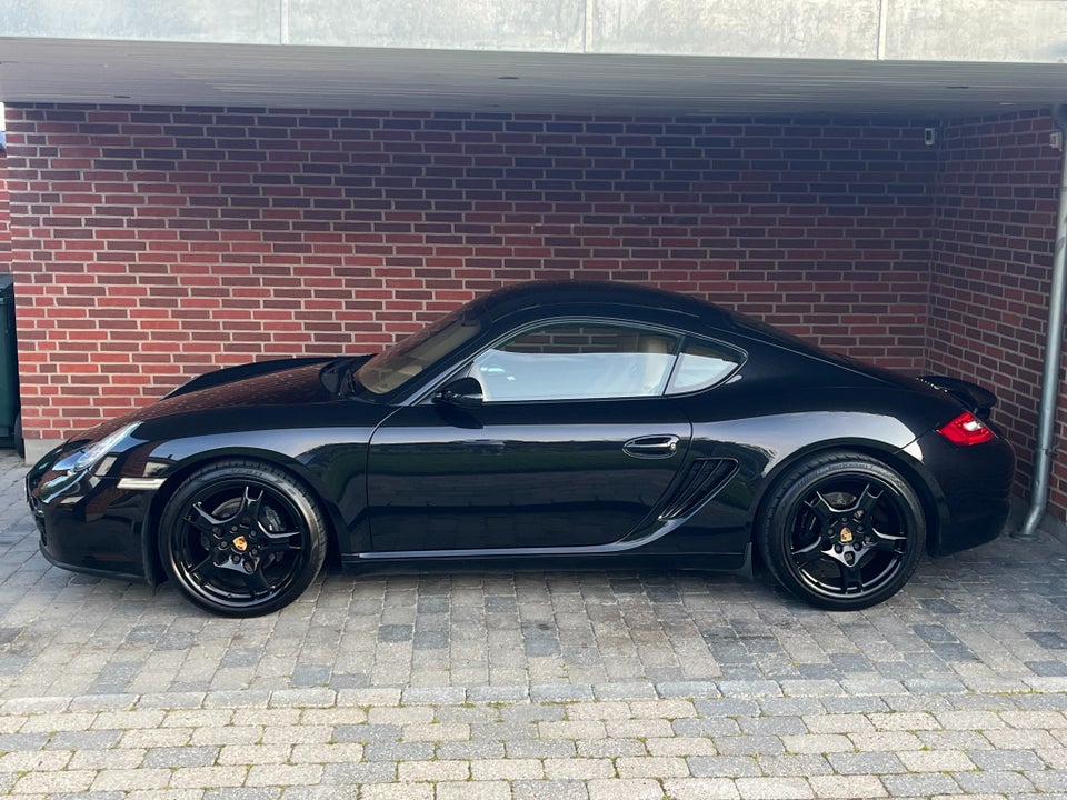 Porsche Cayman 2,7  2d