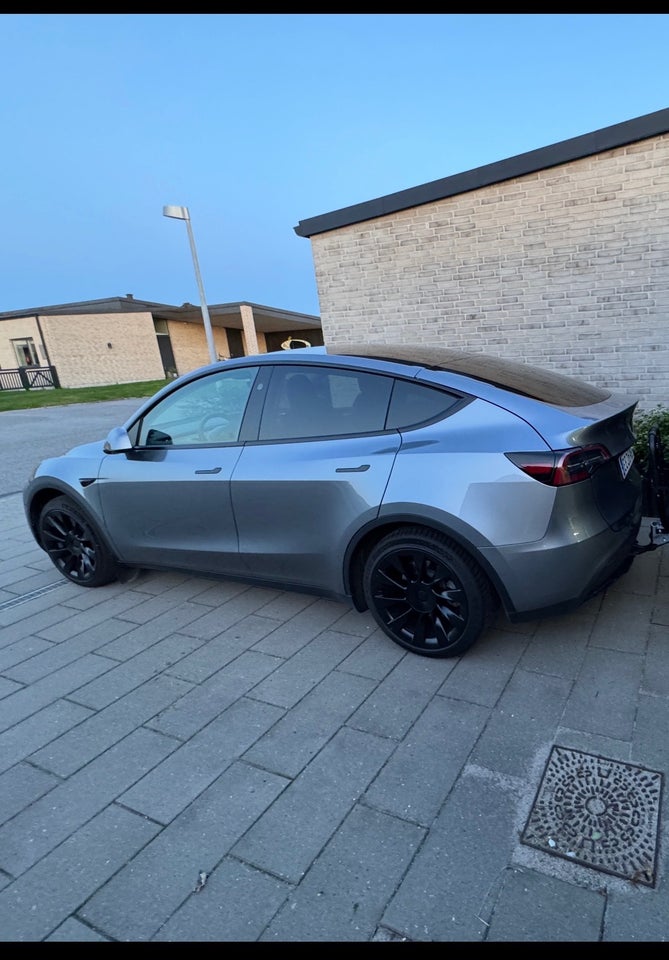 Tesla Model Y Long Range RWD 5d