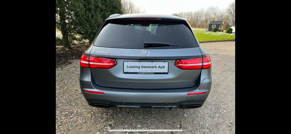 Mercedes E300 de 2,0 AMG Line Night Edition stc. aut. 5d