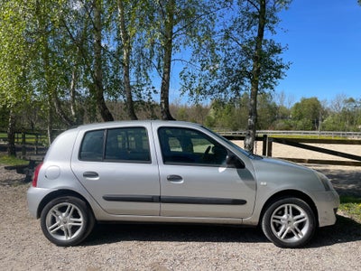 Renault Clio II 1,2 8V Storia 5d
