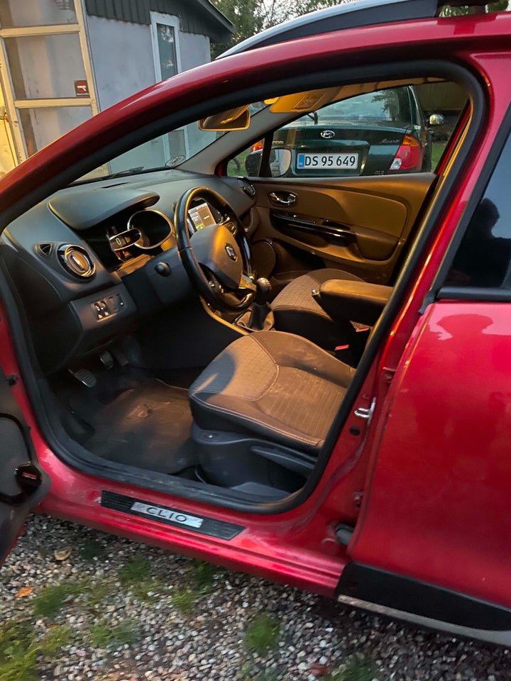 Renault Clio IV 1,5 dCi 90 Dynamique Sport Tourer Van 5d