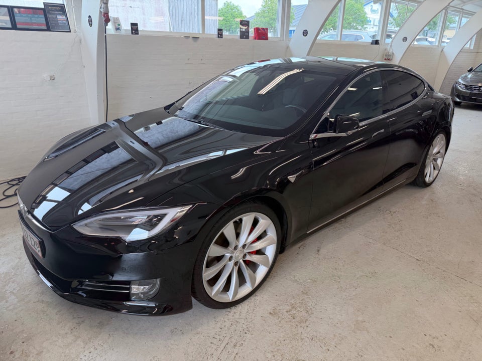 Tesla Model S Ludicrous Performance AWD 5d