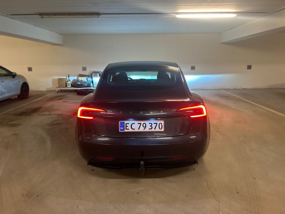 Tesla Model 3 RWD 4d