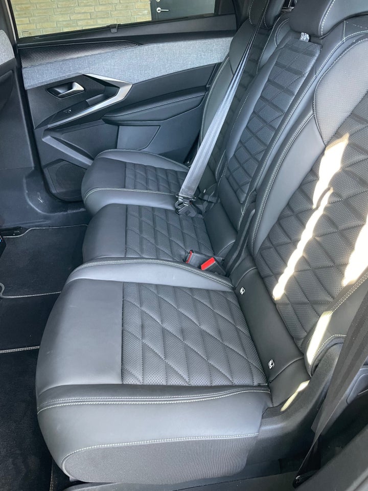 Peugeot e-5008 77 GT Pack 7prs 5d