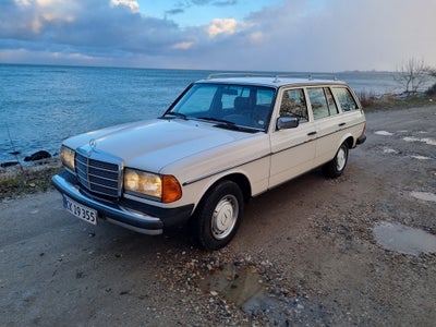 Mercedes 300 3,0 TD stc. Diesel modelår 1984 km 240000 Hvid service ok partial, AirCondition, Automa
