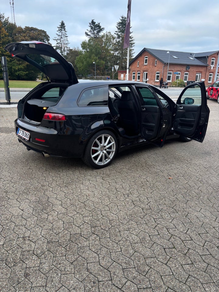 Alfa Romeo 159 1,75 TBi Distinctive Sportwagon 5d