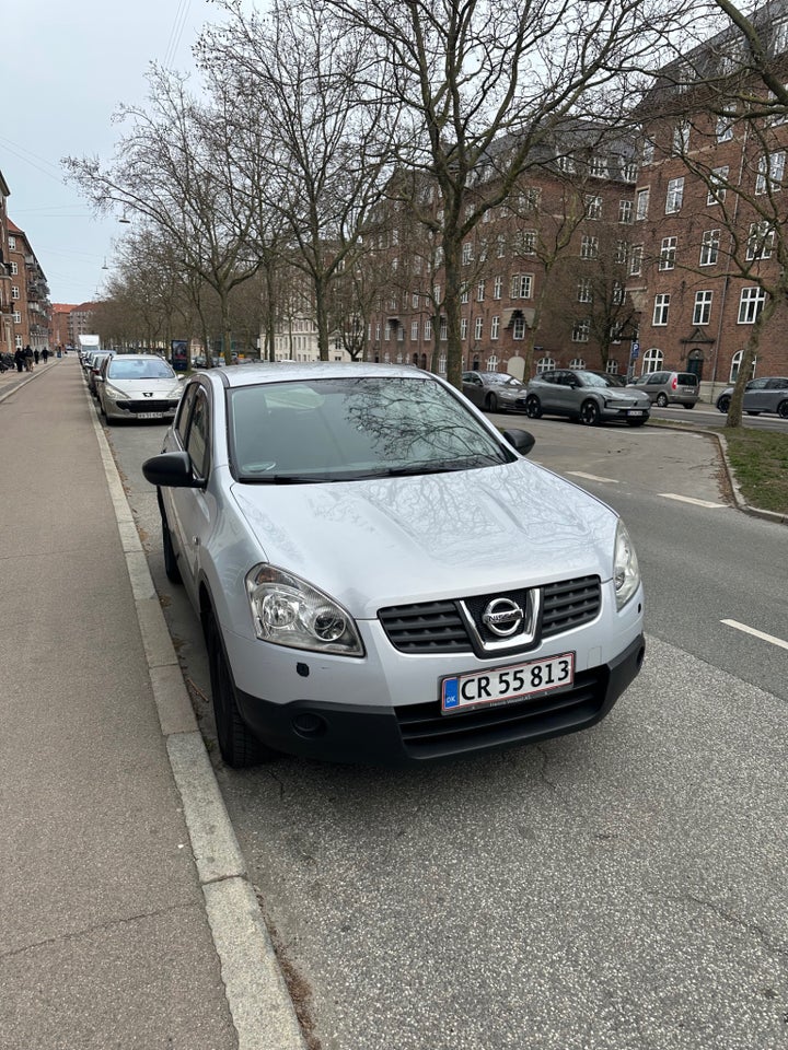 Nissan Qashqai 1,6 Acenta 5d