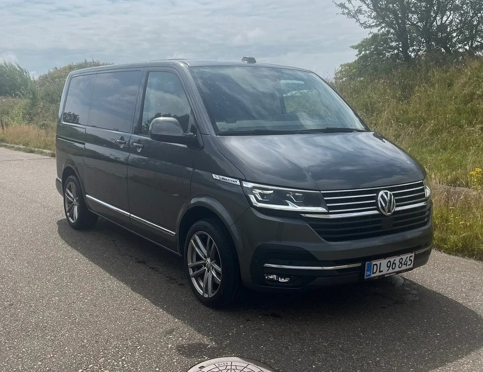 VW Multivan 2,0 TDi 199 Highline DSG kort