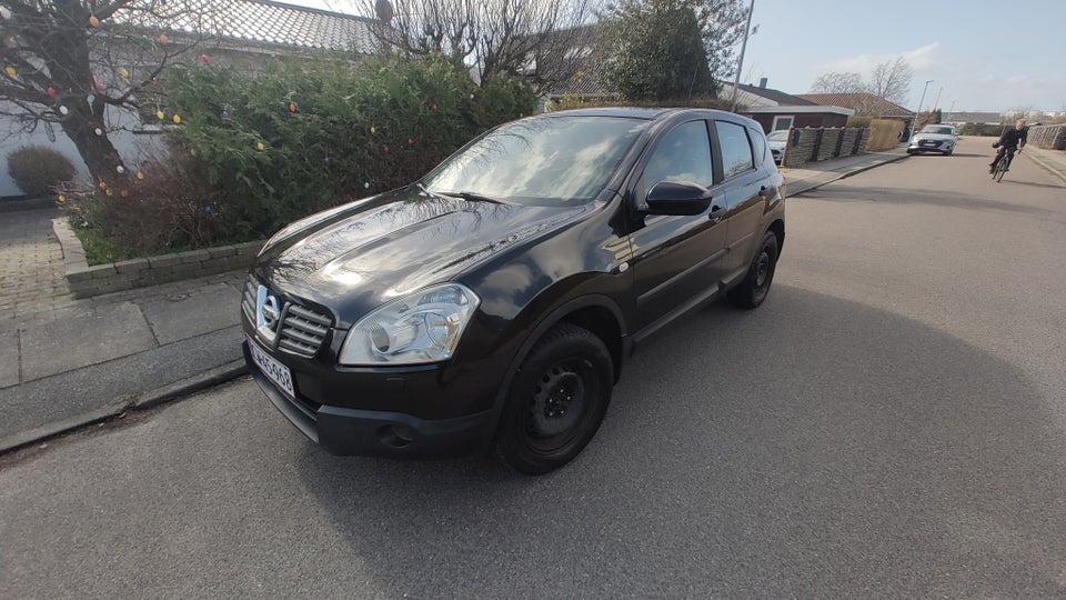 Nissan Qashqai 1,6 Acenta 5d